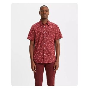 ★ NWT Levi’s Short Sleeve Classic One Pocket Standard Fit Shirt - Floral Red ★